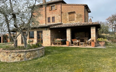 Villa Nibbiano: Plant, Sky, Building, Window, House, Tree, Land Lot, Wood, Grass, Cottage