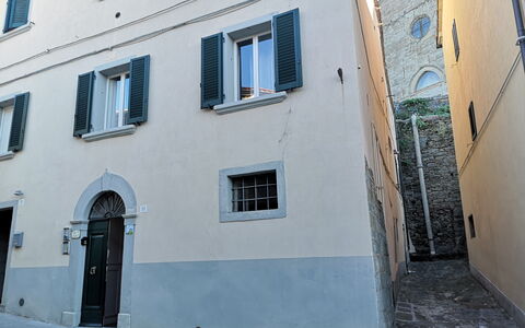 Casa Del Borgo: Property, Window, Building, Blue, Azure, Door, Facade, City, Road
