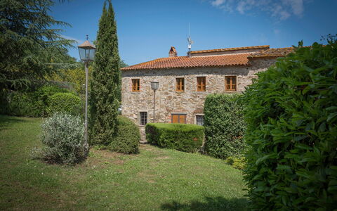 Fonte Nuova - Badia Agnano, Toscana: Plant, Sky, Window, Building, Vegetation, Land Lot, Natural Landscape, Tree, Grass, Cottage
