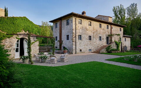 Villa Dell'abate: Plant, Sky, Building, Property, Window, House, Land Lot, Grass, Tree, Landscape