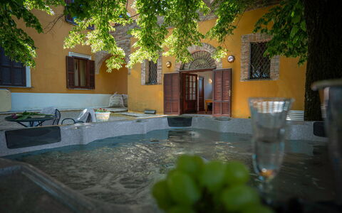 Villa Recanati, Val D'orcia, Private Pool, Jacuzzi: Water, Building, Property, Window, Plant, Tree, Sunlight, House, Grass, Residential Area