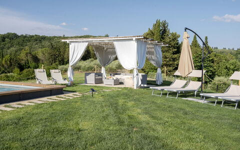 Villa Zara: Sky, Cloud, Plant, Shade, Tree, Land Lot, Grass, Landscape, Real Estate, Leisure