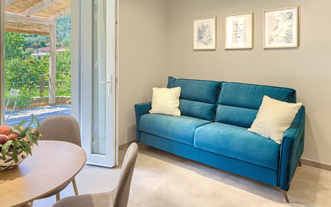 La Casa Dei Glicini - Levanto: Furniture, Couch, Plant, Azure, Table, Wood, Interior Design, Living Room, Pillow, Floor