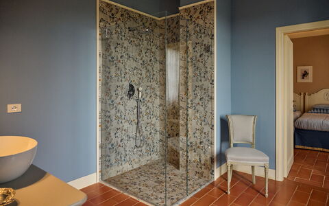 Villa Marliana: Wall, Flooring, Interior Design, Plumbing Fixture, Floor, Brown, Plumbing, Bathroom, Tile, Glass