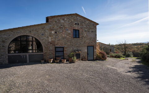 Alice - Podere Ribatti - Casole D'elsa, Toscana: Sky, Property, Plant, Window, Building, Cloud, Land Lot, Road Surface, Landscape, Facade