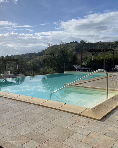 Villa Le Ripe - Gambassi Terme, Toscana: Water, Cloud, Sky, Water Resources, Swimming Pool, Rectangle, Outdoor Furniture, Tree, Shade, Plant