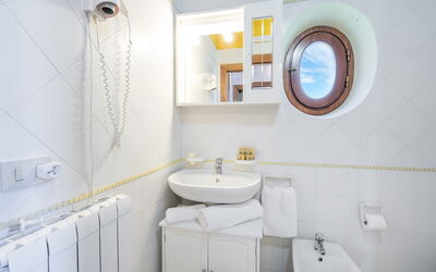 Accommodation:&nbsp;Alba Apartment