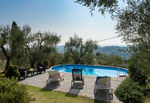 Casa Mimy: Water, Sky, Plant, Swimming Pool, Tree, Outdoor Furniture, Shade, Leisure, Real Estate, Landscape