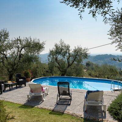 Casa Mimy: Water, Sky, Plant, Swimming Pool, Tree, Outdoor Furniture, Shade, Leisure, Real Estate, Landscape