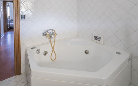 La Bouganville, Forte Dei Marmi, Private Garden, W: Bathtub, Plumbing Fixture, Bathroom, Flooring, Plumbing, Interior Design, Floor, Composite Material, Room, Tap
