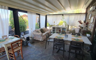 Accommodation:&nbsp;Francesca