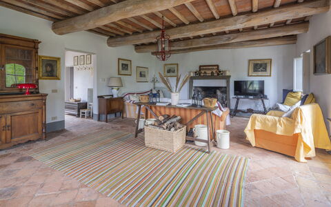 La Casa Dei Limoni, Camaiore, Pet Friendly, Wifi: Furniture, Wall, Flooring, Home, Chair, Living Room, Hardwood, Houseplant, Picture Frame