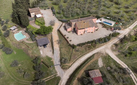 Villa Botinaccio: Building, Property, Land Lot, Urban Design, Plant, Residential Area, Landscape, Neighbourhood, Real Estate, Rural Area