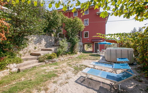 Casa Iris - Versilia, Holiday Home with Pool: Plant, Building, Property, Window, Sky, Land Lot, Vegetation, House, Wall, Neighbourhood