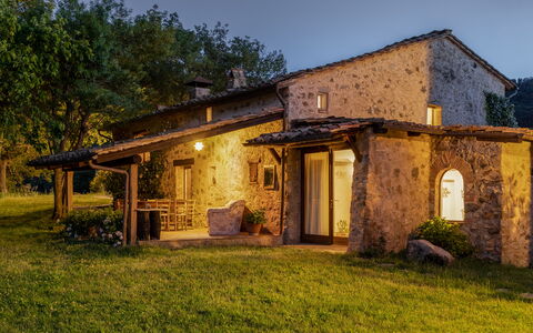 Villa Amiata: Plant, Property, Building, Sky, Window, Tree, Land Lot, Natural Landscape, Door, Cottage