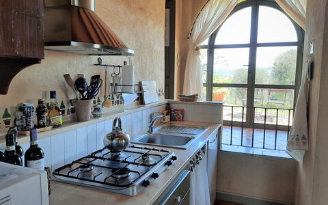 Villa San Giovanni: Kitchen Sink, Property, Tap, Cabinetry, Countertop, Sink, Window, Gas Stove, Kitchen Stove, Kitchen Appliance
