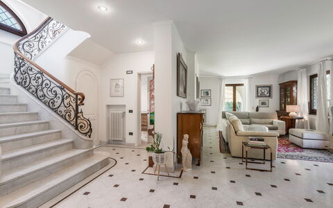 Villa Le Fontanelle In Forte Dei Marmi With Ac: Furniture, Picture Frame, Building, Wood, Comfort, Interior Design, Stairs, Drawer, Hall, Flooring