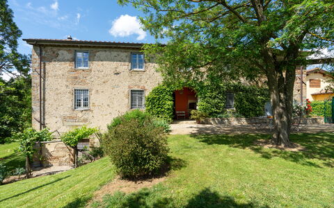 Casa Mirandola: Plant, Sky, Property, Building, Cloud, Window, Tree, Land Lot, Natural Landscape, House