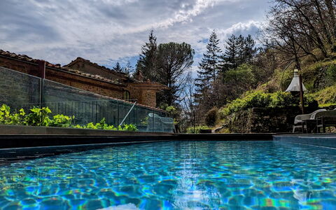 Mulino Morandi: Water, Cloud, Sky, Water Resources, Plant, Swimming Pool, Azure, Building, Tree, Natural Landscape