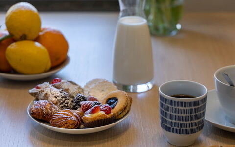 Torretta Penthouse Luxury Apartment In Florence By: Food, Tableware, Serveware, Cup, Dishware, Ingredient, Drinkware, Coffee Cup, Plate, Dessert