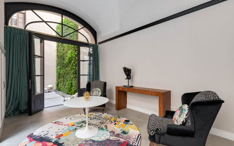 Duomo Penthouse Luxury Apartment In Florence By Pa: Table, Property, Building, Window, Plant, Comfort, Lighting, Architecture, Interior Design, House