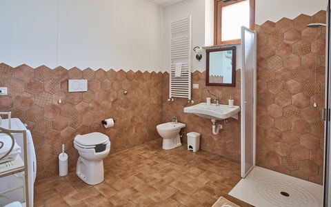 Villa Conte Jacopo: Plumbing Fixture, Mirror, Sink, Building, Toilet, Bathroom, Bathroom Sink, Toilet Seat, Tap, Interior Design
