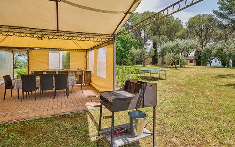 Villa Conte Jacopo: Plant, Furniture, Chair, Shade, Tree, Grass, Building, Leisure, Public Space, Cloud