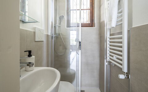 Dimora Del Capitano: Plumbing Fixture, Tap, Window, Property, Building, Sink, Bathroom, Bathroom Sink, Interior Design