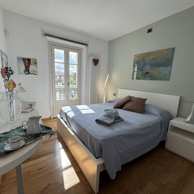 Galleria Degli Artisti: Furniture, Property, Table, Picture Frame, Comfort, Window, Interior Design, Wood, Bed Frame, Building