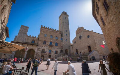 Casa Martina, Piazza Delle Erbe, San Gimignano