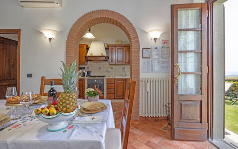 La Montanina: Table, Property, Furniture, Tableware, Door, Wood, Chair, Interior Design, Plant