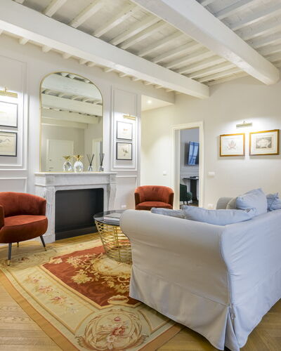 Albizi Penthouse Luxury Apartment In Florence By P