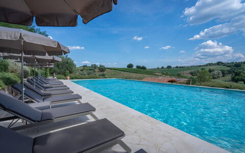 Punteriolo Spereto Family Apartment With Pool,: Blue, Swimming Pool, Outdoor Furniture, Sunlounger, Thermae, Reflecting Pool, Resort, Eco Hotel, Water Feature, Villa