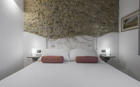 La Piazzetta, Borgo Campassini, Monteriggioni: Wall, Bedroom, Interior Design, Bed, Bedding, Bed Sheet, Ceiling, Floor, Linens, Room