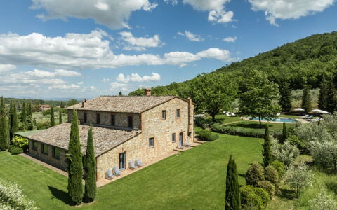 Podere Monti: Estate, Plantation, Farmhouse, Garden, Meadow, Landscaping, Lawn, Mansion, Villa