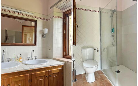 Villa la Felce: Bathroom, Plumbing Fixture, Wall, Interior Design, Flooring, Floor, Sink, Bathroom Sink, Tap, Plumbing