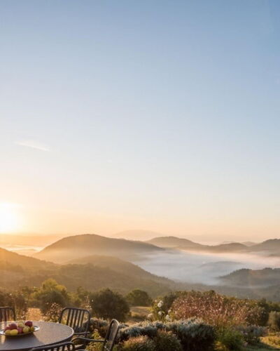 Villa Torre: Mountainous Landforms, Mountain, Hill, Natural Landscape, Landscape, Highland, Horizon, Ecoregion, Mountain Range, Hill Station
