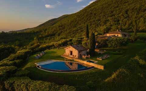 Villa Sibilla: Natural Landscape, Hill, Highland, Mountain Range, Valley, Hill Station, Swimming Pool, Fell, Tarn, Farmhouse