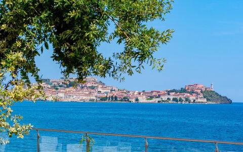 Terrazza Dell'Elba: Blue, Sky, Water, Body Of Water, Horizon, Summer, Coastal And Oceanic Landforms, Sea, Coast, Bank
