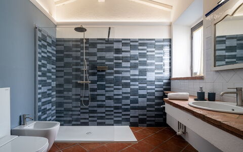 Montaione Country House Amarrante, Pool, Ac: Flooring, Floor, Interior Design, Bathroom, Plumbing Fixture, Tile, Composite Material, Plumbing, Ceiling, Ceramic