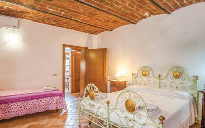 Accommodation:&nbsp;Granaio