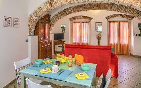 Ca Du Checcu: Furniture, Interior Design, Flooring, Home, Ceiling, Floor, Table, Room, Apartment, Living Room