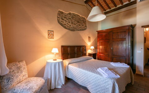 Villa Gelsi: Wall, Furniture, Bedroom, Bed, Interior Design, Flooring, Floor, Home, Bed Frame, Room