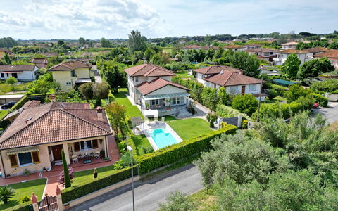 Villa Alex: Residential Area, House, Home, Roof, Neighbourhood, Suburb, Human Settlement, Estate, Landscaping, Garden