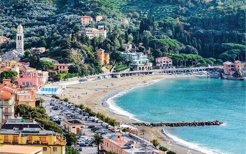 Casa Camuri - Levanto: Blue, Water, Coast, Body Of Water, Beach, Coastal And Oceanic Landforms, Sea, Horizon, Shore, Waterway