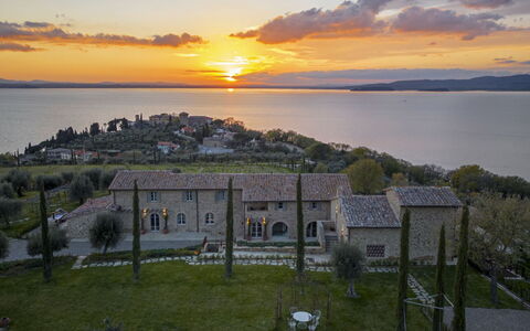 Battisole: Landscape, Coast, Coastal And Oceanic Landforms, Estate, Sea, Shore, Bay, Village, Sound