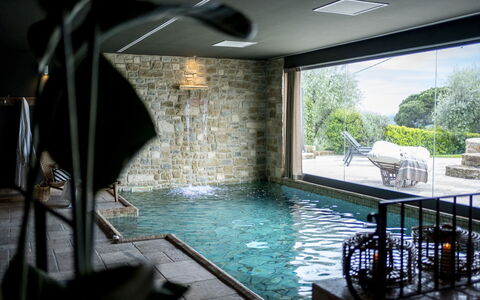 Villa delle Rose: Swimming Pool, Composite Material, Resort, Water Feature, Design, Hotel, Eco Hotel, Houseplant, Villa, Courtyard