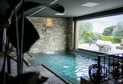 Villa delle Rose: Swimming Pool, Composite Material, Resort, Water Feature, Design, Hotel, Eco Hotel, Houseplant, Villa, Courtyard