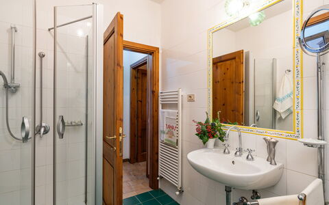 Podere Oliveta: Interior Design, Flooring, Bathroom Sink, Wood, Plumbing Fixture, Floor, Bathroom, Sink, Tap, Room