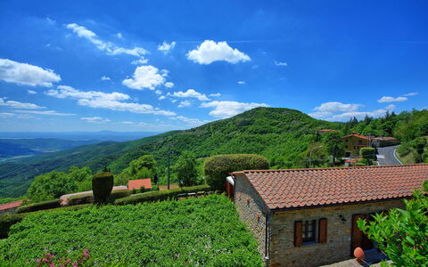 Villa Portole Due: Mountainous Landforms, Hill, Mountain, Highland, Landscape, Hill Station, Rural Area, Mountain Range, Plantation, Valley